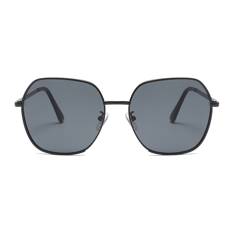 Women Elegant oversized Sunglasses with high-quality metal frame and UV protection Bowlift