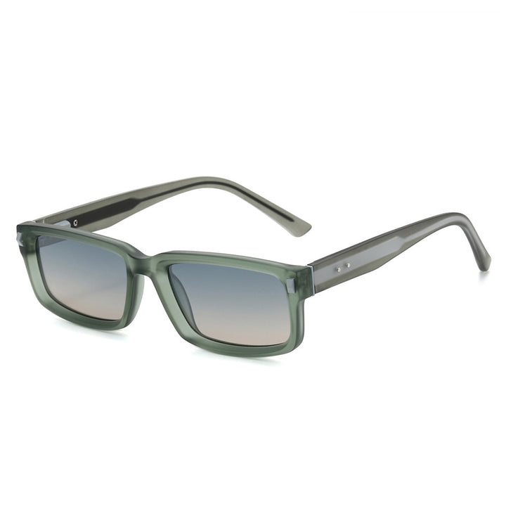 Ladies sunglasses in modern design Bowlift