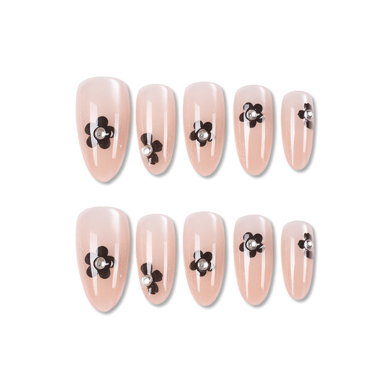 Floral Accent Press-On Nail Set Bowlift