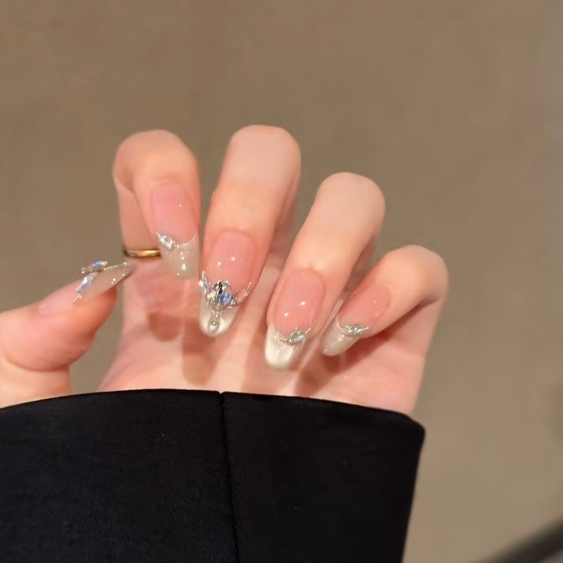 Rhinestone-Embellished Gel Nail Set Bowlift