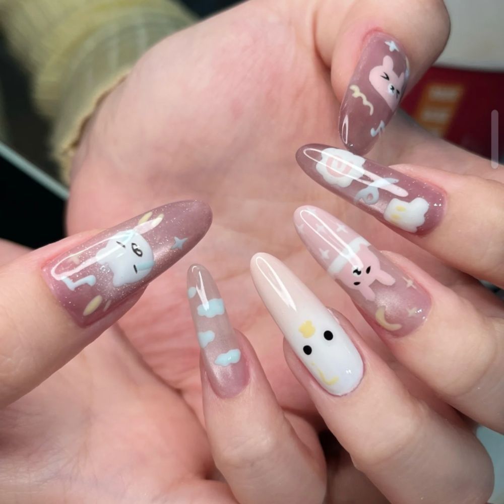 Stylish animal motif artificial nails Bowlift