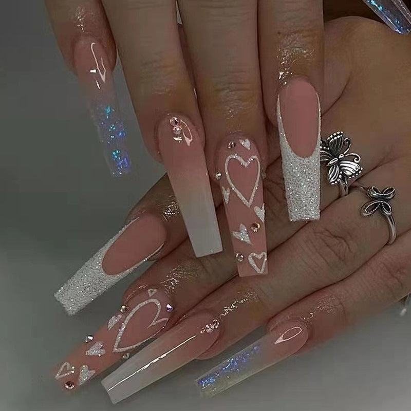 Elegant artificial nail tips with heart and glitter pattern Bowlift