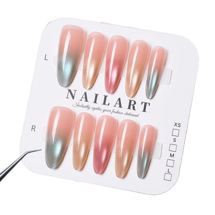 Artificial nails with elegant color gradient Bowlift