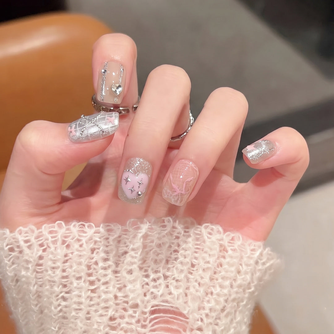 Decorative Press-On Nail Set with Heart and Silver Accents Bowlift