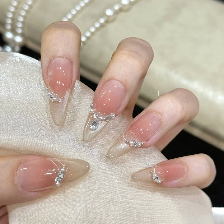 Stiletto Nail Art Bowlift