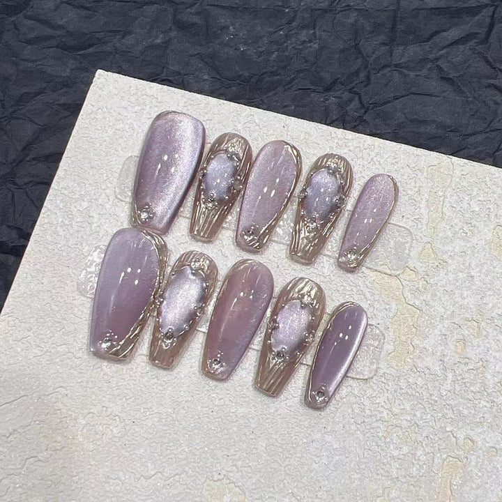 Elegant Press-On Nail Set with Artistic Metallic Design Bowlift