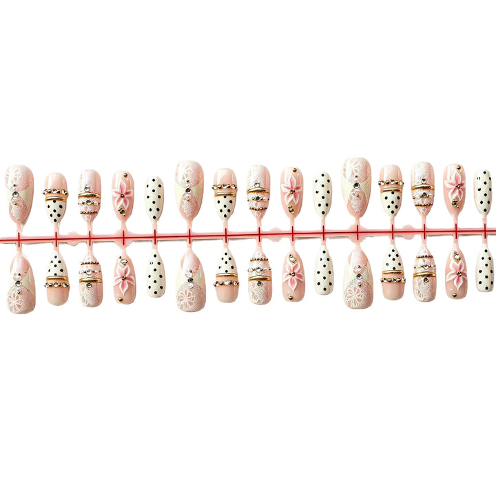 Elegant Lace Press-On Nail Set Bowlift
