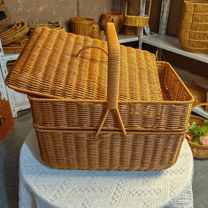 Woven Picnic Basket Bowlift