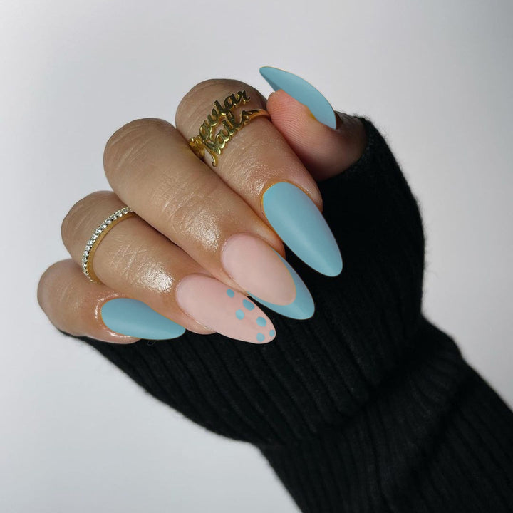 Artistic Heart-Accent Press-On Nail Set Bowlift