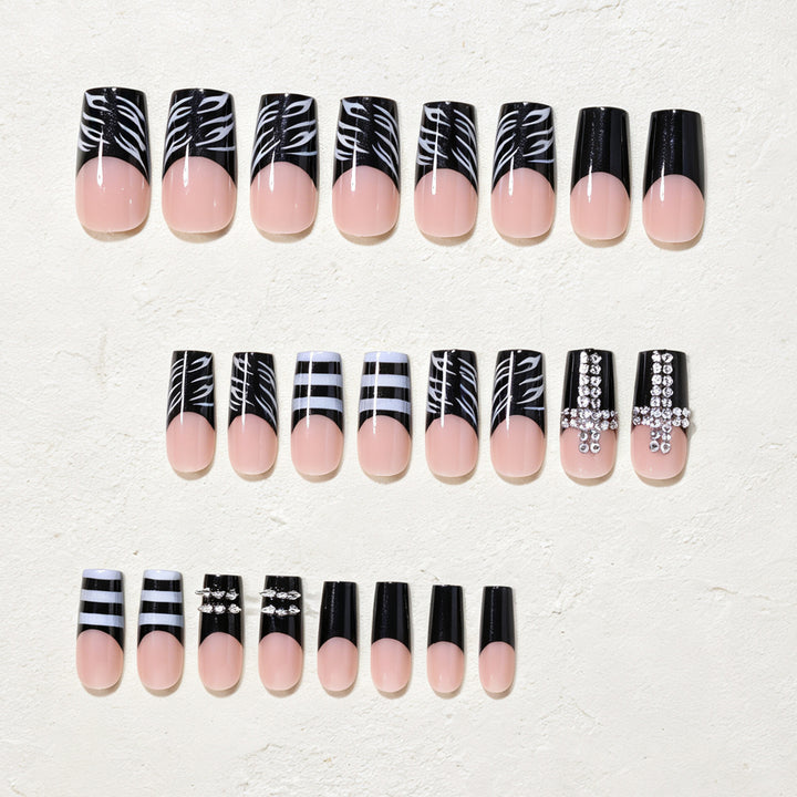 Glamorous Stiletto Nail Art Design Bowlift