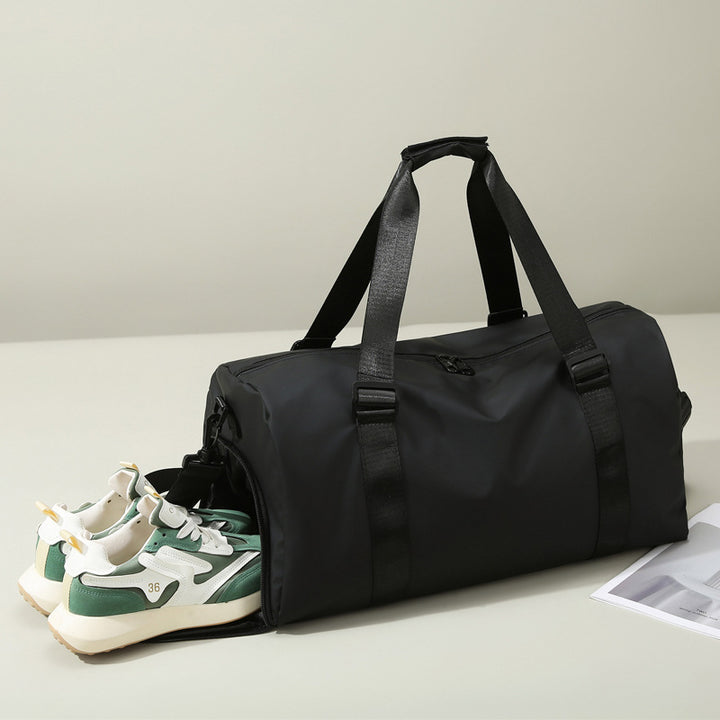 Sporty Travel Bag With Water-Repellent Material And Multiple Compartments Bowlift