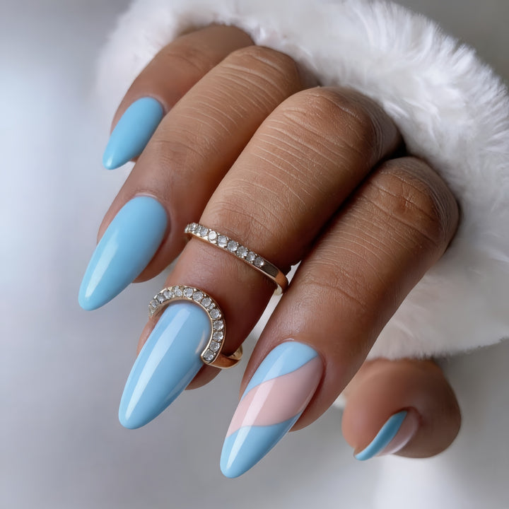 Artificial nails in elegant stiletto design Bowlift