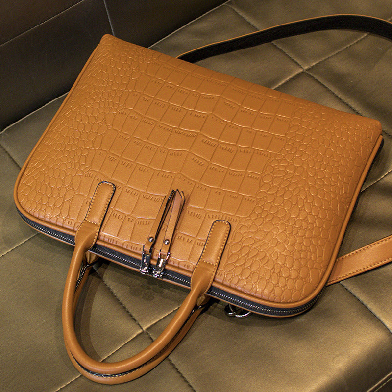 Elegant Laptop Bag in Luxurious Crocodile Look Bowlift