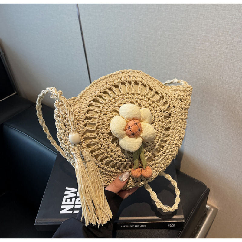 Handmade straw bag Bowlift
