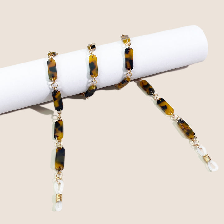 Chic Tortoiseshell Eyewear Chain Bowlift