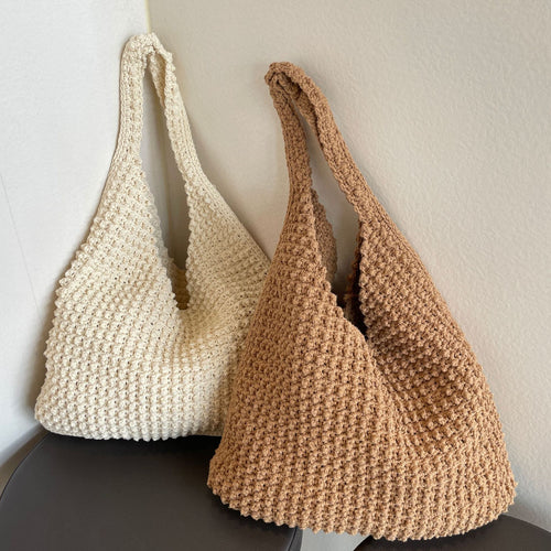 Hand-knotted everyday bag with structured surface Bowlift