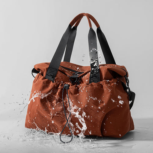 Practical sports and travel bag Bowlift