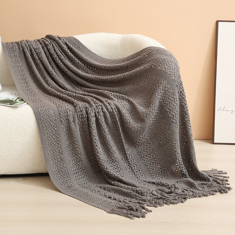 Women knitted throw blanket with fringes Bowlift