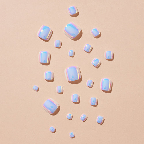 Artistic Press-On Nail Set with Iridescent Finish Bowlift