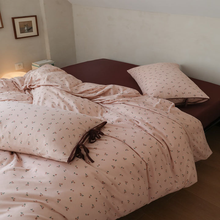 Duvet Cover Set with Tie-Closure Pillowcases and Fitted Sheet