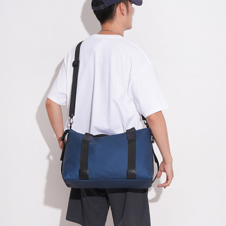 Multifunctional Sport Duffel Bag with Water-Repellent Material and Sturdy Carry Handles Bowlift