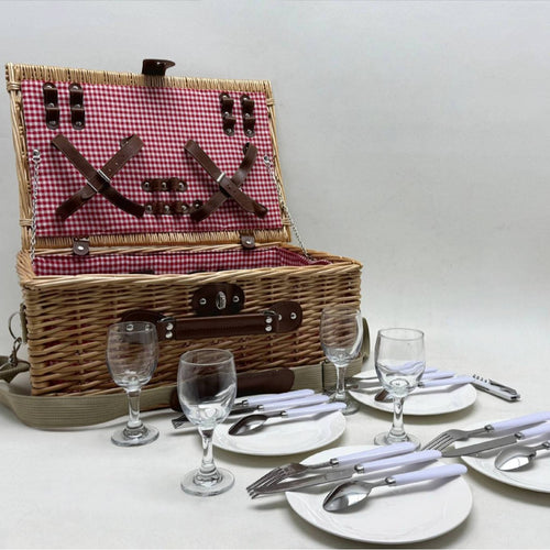 Women's picnic basket with elegant dish set Bowlift
