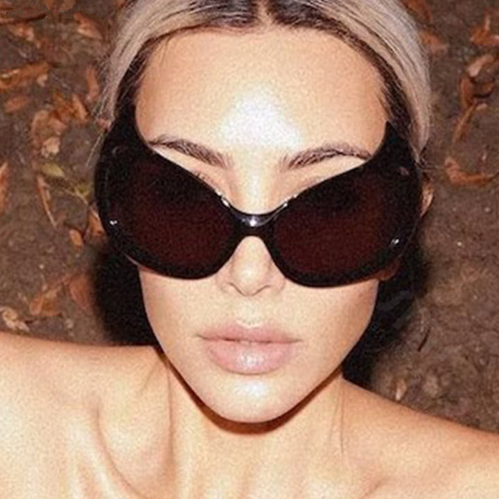 Women futuristic sunglasses with stylish design and protective UV filter Bowlift