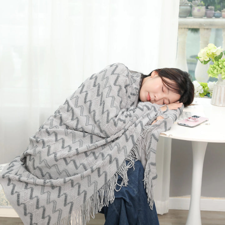 Women's Decorative Zigzag Knit Blanket Bowlift