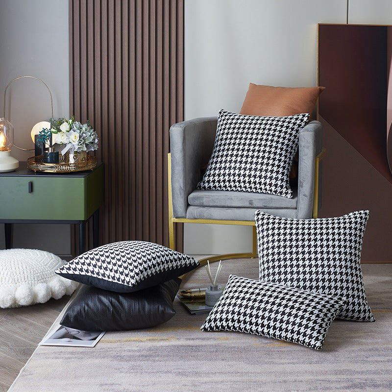 Geometric Patterned Throw Cushion