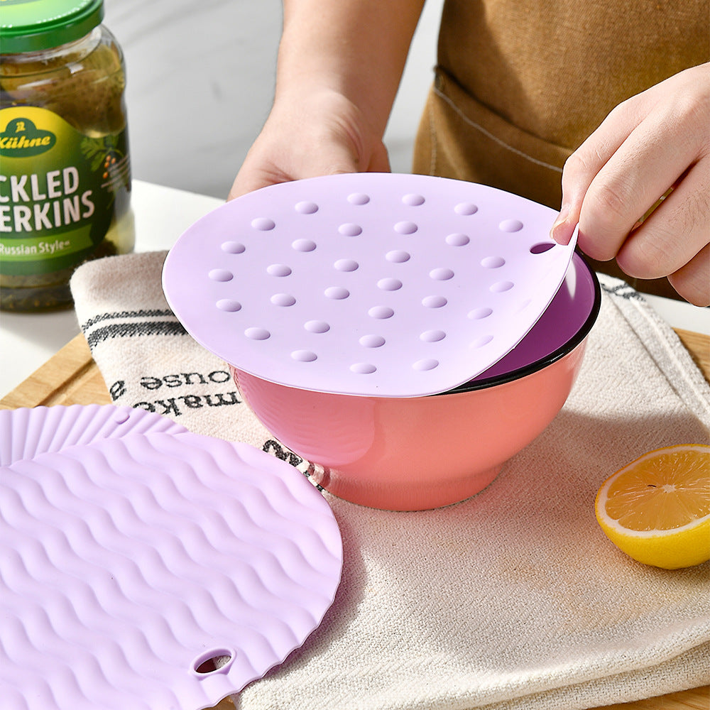 Heat-resistant silicone coaster with non-slip surface Bowlift