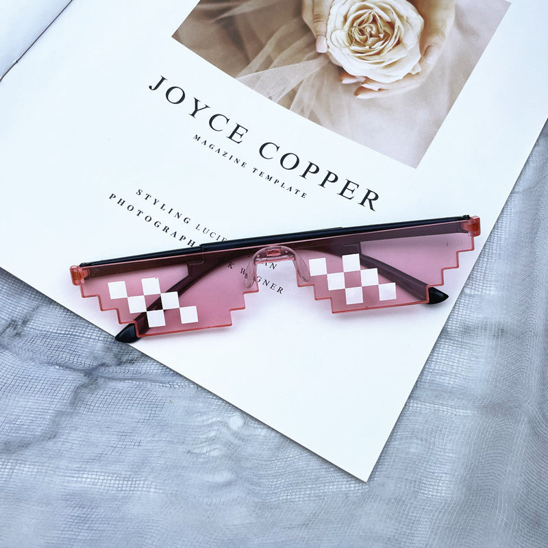 Fashion Forward Geometric Sunglasses Bowlift
