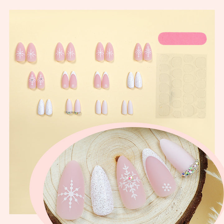 Nail set with wintry snowflake design Bowlift