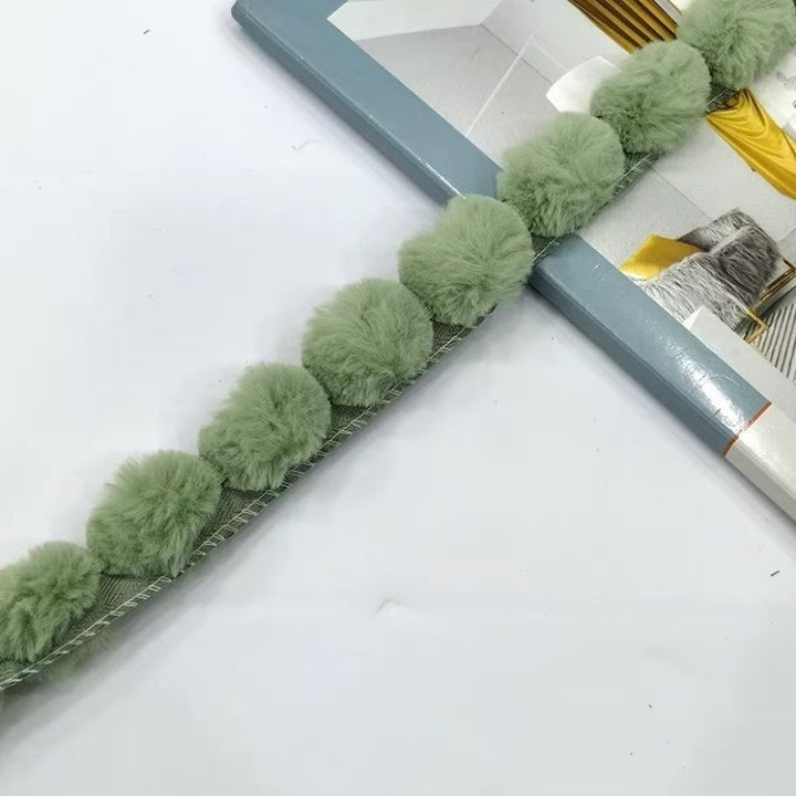 Decorative Pompon Trim Bowlift