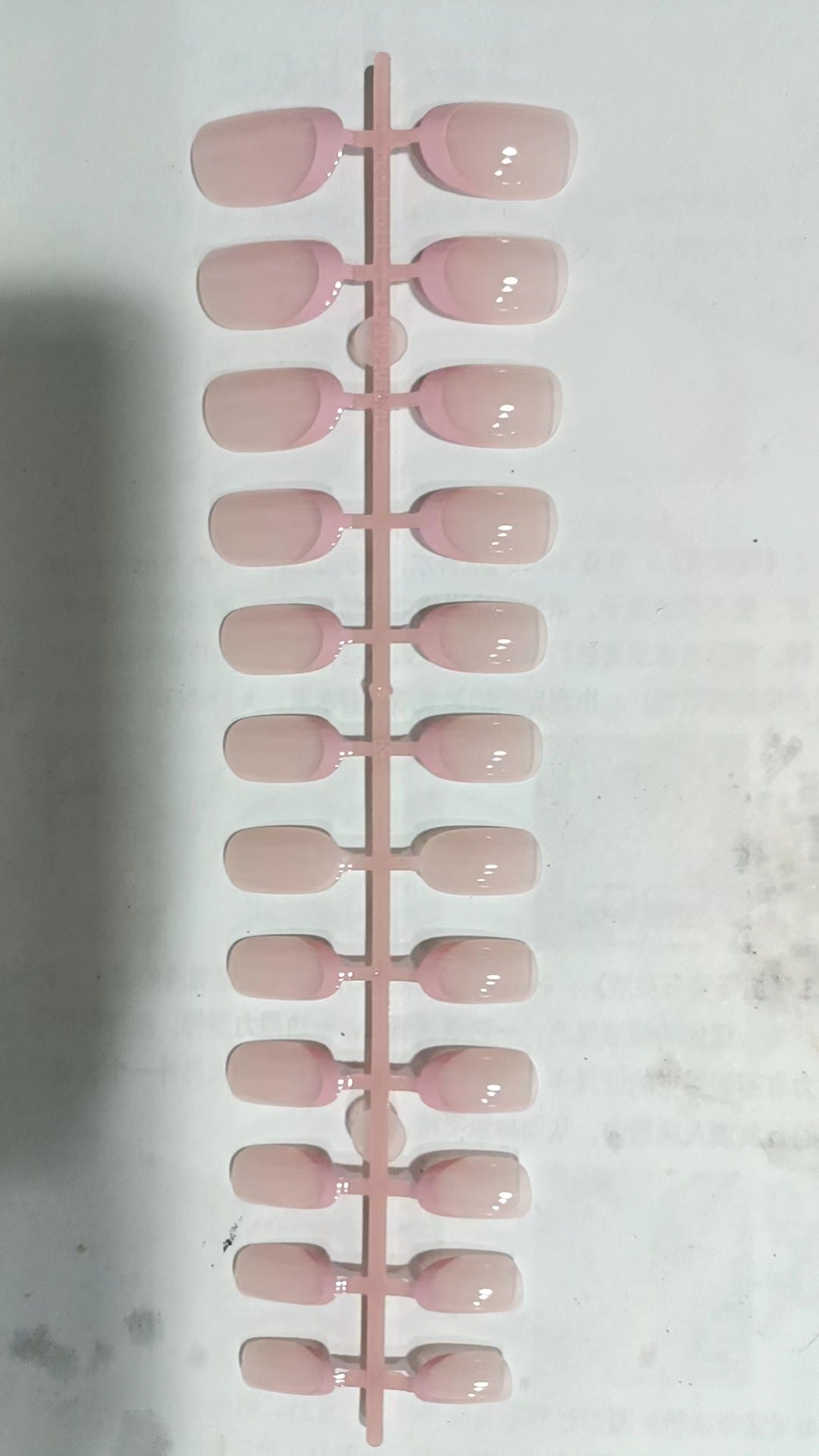 Natural Finish Press-On Nail Tips Bowlift