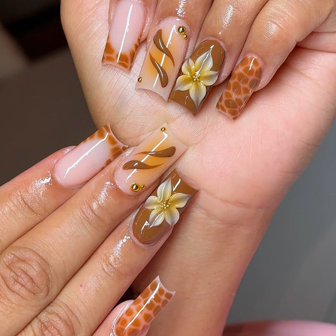 Exquisite Floral and Animal Design Artificial Nails Bowlift