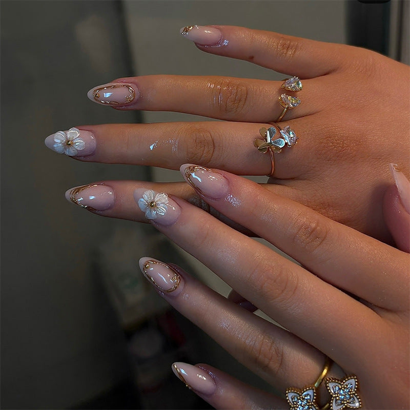 Luxurious Press-On Nail Art Set with Gold Accents Bowlift