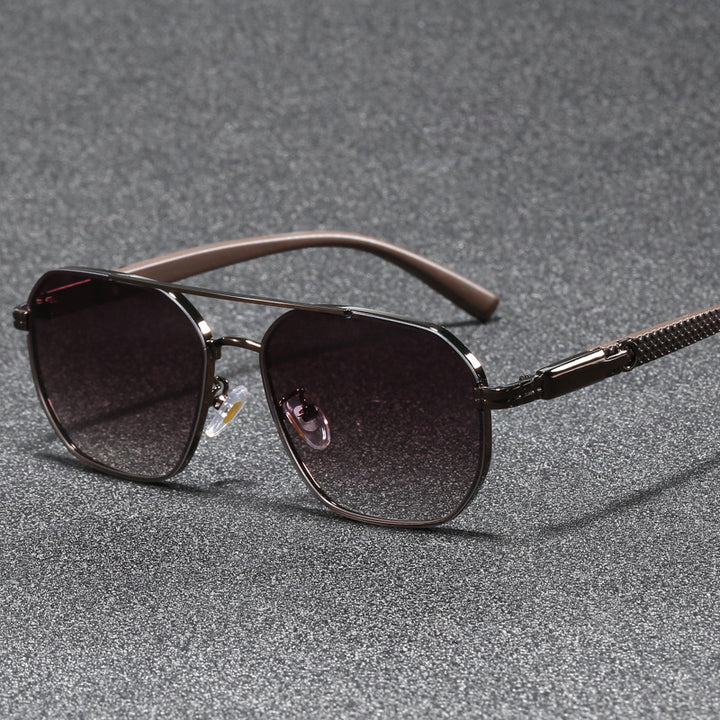 Women’s fashionable sunglasses with stylish accents Bowlift