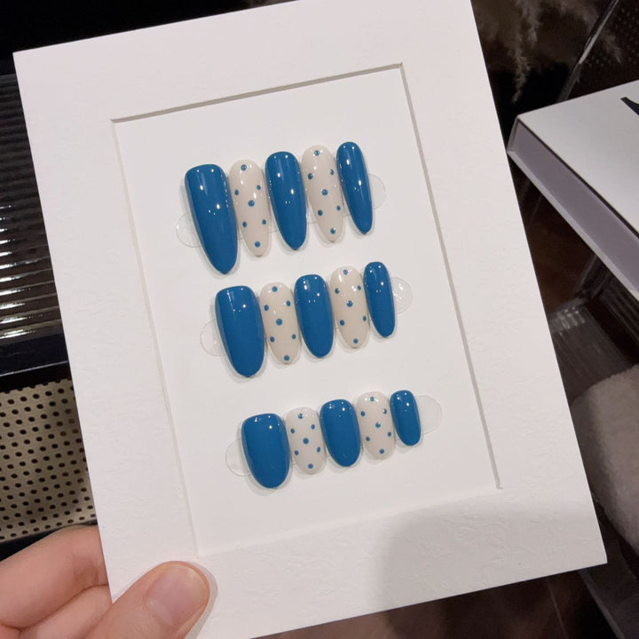 Decorative Press-On Nail Set with Artistic Design Bowlift