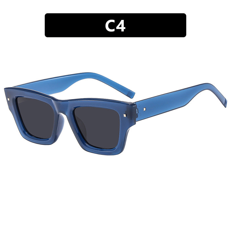 Ladies trendy sunglasses with square frame and UV protection Bowlift