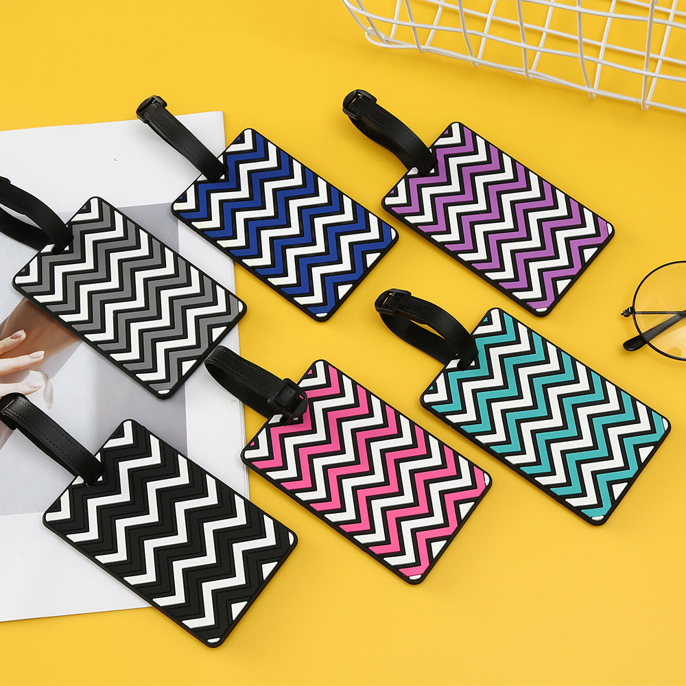Women's Luggage Tag with Modern Zigzag Pattern Bowlift