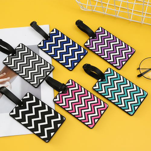 Women's Luggage Tag with Modern Zigzag Pattern Bowlift