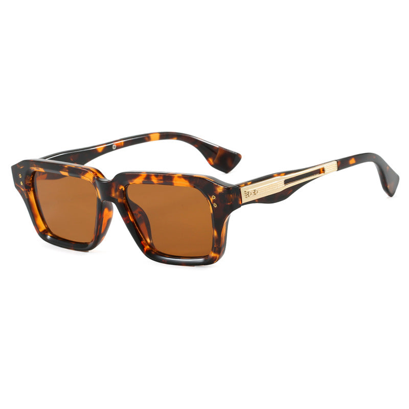 Women's stylish square sunglasses with luxurious tortoiseshell pattern and durable frame Bowlift