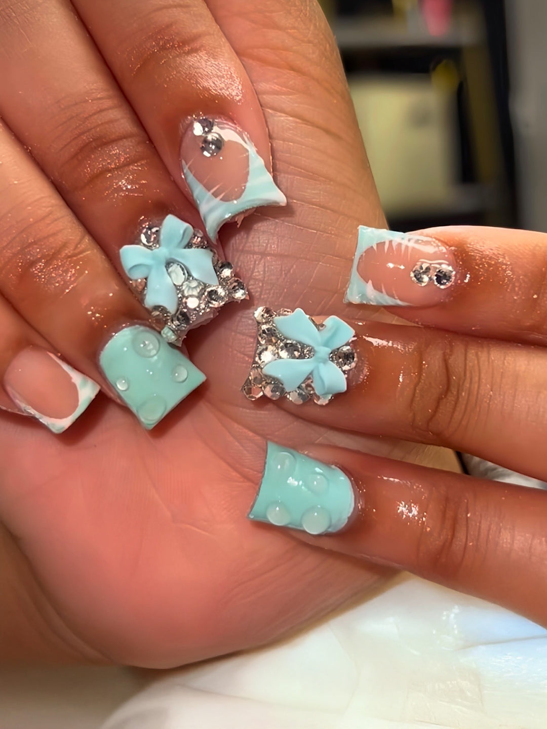 3D Bow and Rhinestone Nail Art Extensions Bowlift