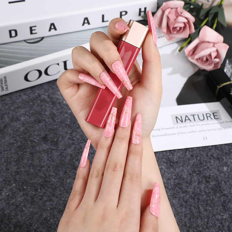 Artificial nails in elegant geometric design Bowlift