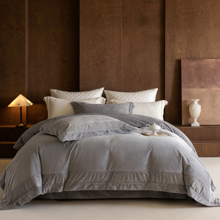 Luxurious Organic Cotton Duvet Cover Set with Embroidered Border