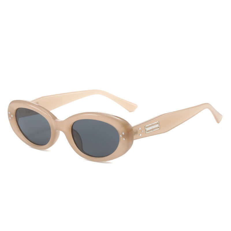 Retro-Inspired Oval Sunglasses Bowlift