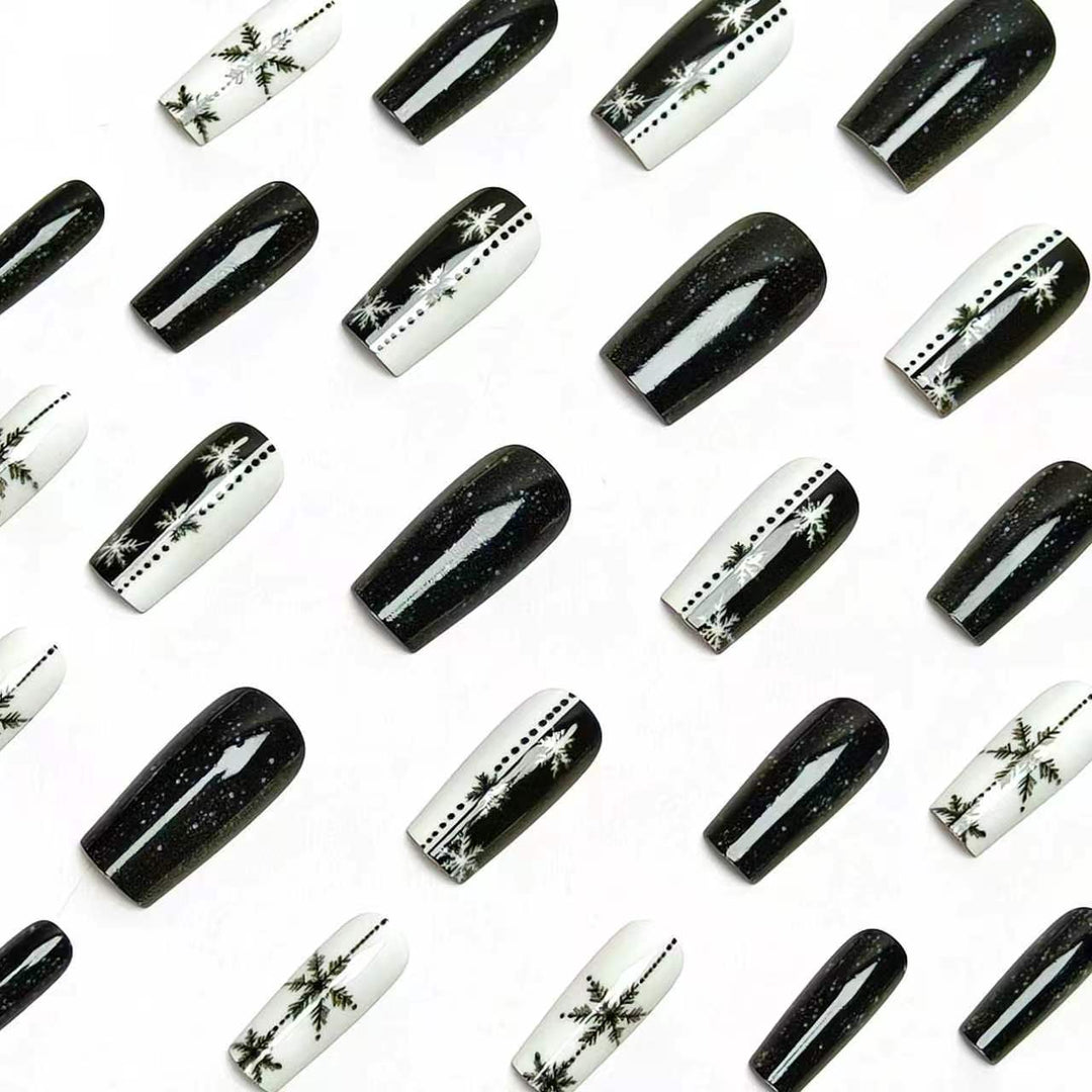 Elegant Winter Snowflake Nail Art Bowlift
