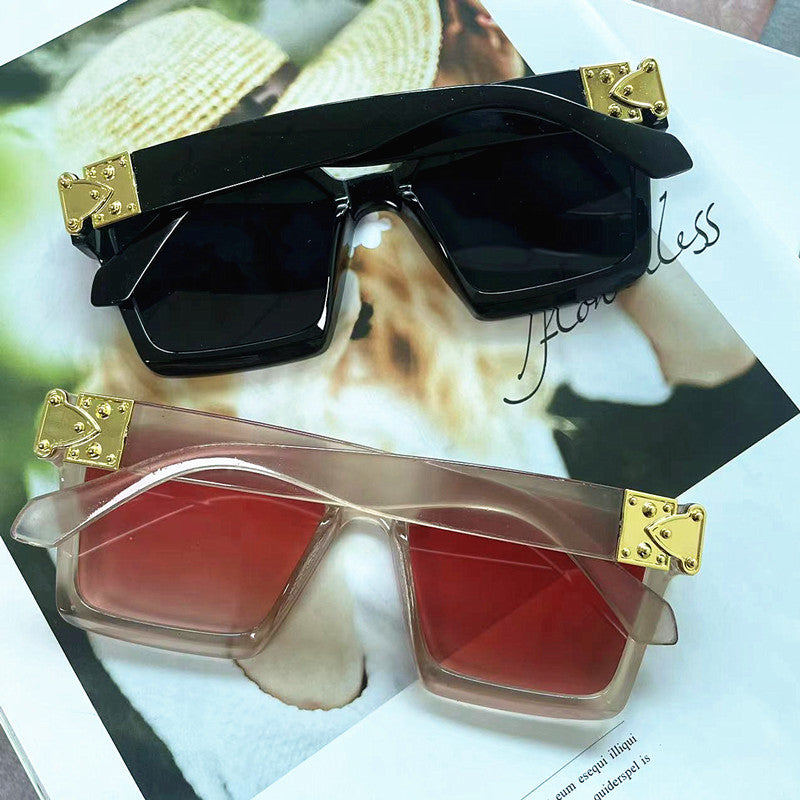 Trendy Oversized Sunglasses Bowlift