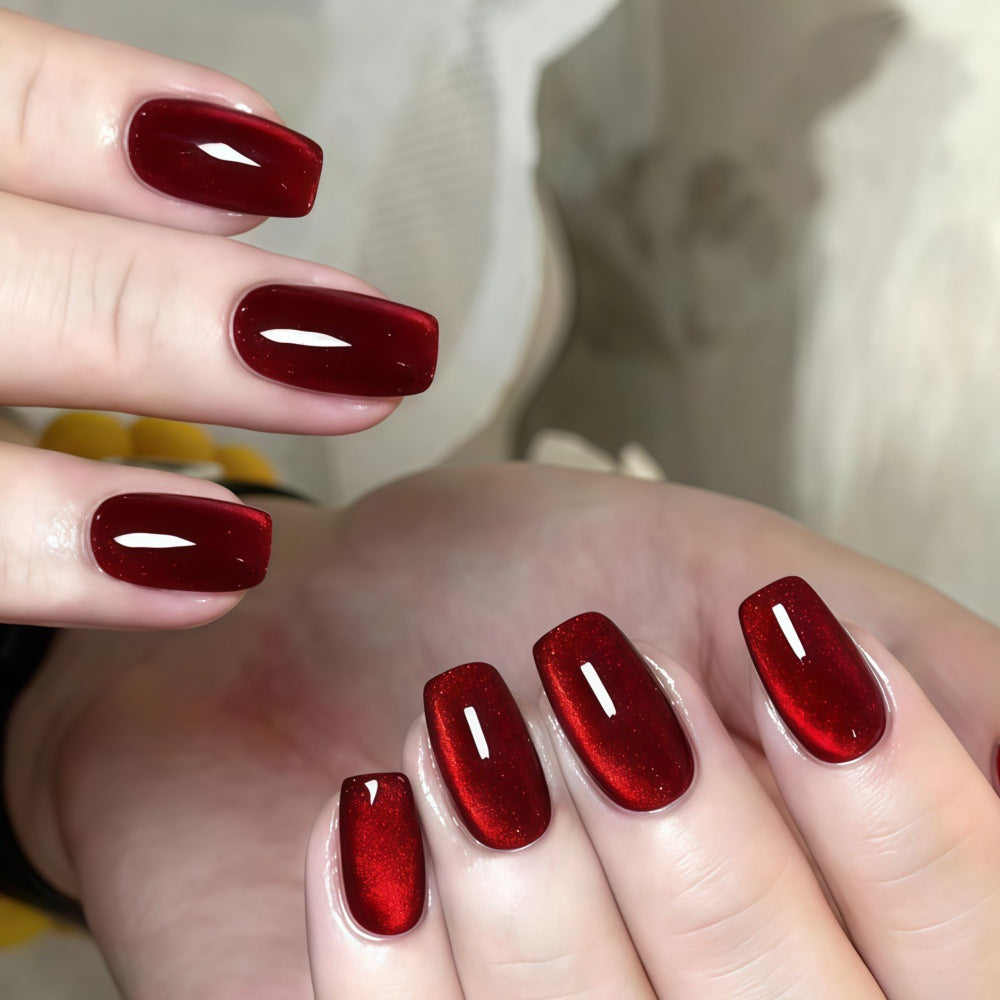 Elegant artificial nails with a luxurious glossy finish Bowlift