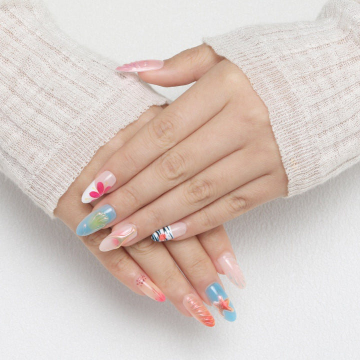 Artistic nail tips with maritime motifs Bowlift